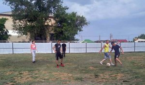Полицейские Варненского района провели футбольный матч с воспитанниками подшефного детского дома
